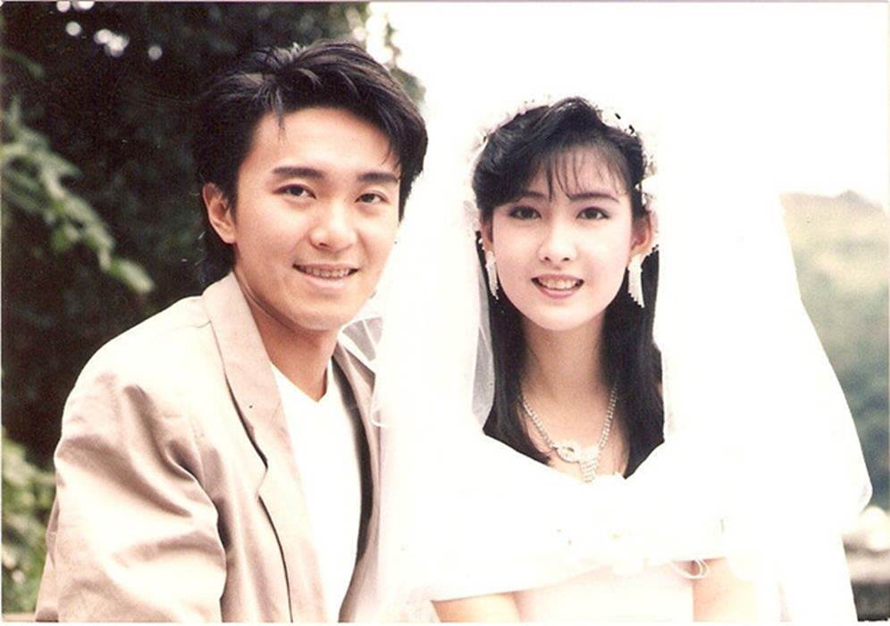 Châu Huệ Mẫn chia sẻ ảnh hiếm chụp cùng Trương Vệ Kiện, Châu Tinh Trì-10