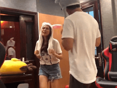 Mỹ Tâm 'tăng động' tự mình phá nát bản hit 'Nơi mình dừng chân'