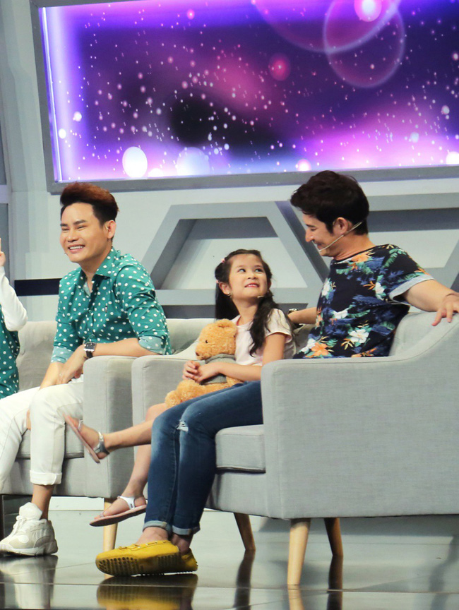 Huy Khánh lên tiếng khi con gái bất ngờ bị dân mạng chỉ trích hỗn hào, cãi tay đôi với người lớn-1