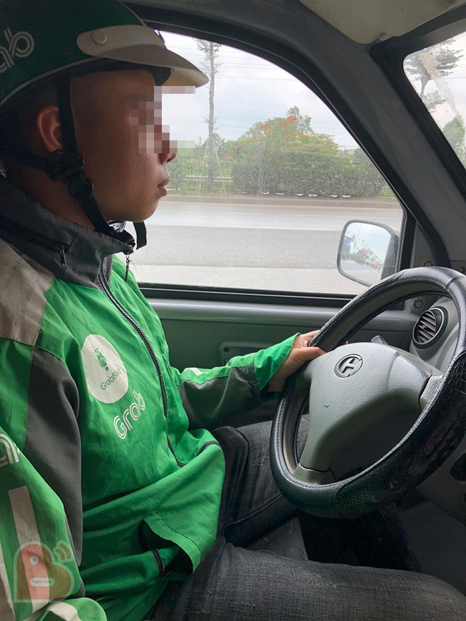 Bức xúc chờ xe ôm nửa tiếng dưới nắng gay gắt, vị khách đứng hình khi tài xế xuất hiện-2