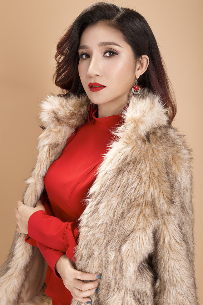 Khóc nức nở vì đột ngột bị đuổi khỏi Bạn muốn hẹn hò, MC Cát Tường làm gì để kiếm sống?-4