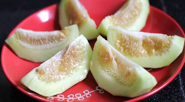 Hiện tượng dưa lê có ruột màu đỏ khiến chị em kinh hãi và lời lý giải của chuyên gia-3