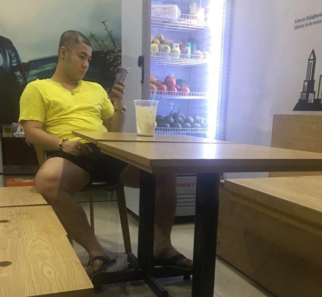 Akira Phan gây bất ngờ với vẻ ngoài phát tướng, đầu trọc lóc” đến mức khó lòng nhận ra-2