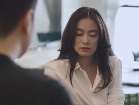 'Mê cung' tập 8: Hoàng Thùy Linh bị bắt cóc trong lúc điện thoại cho bạn trai