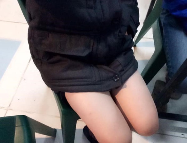 Khiến chị em ghen tị với đôi chân nuột như gái 16, chồng trẻ còn gây cười bởi màn phủ đầu nhan sắc của vợ-2