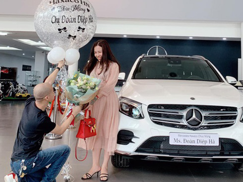 Tình cha con chắc có bền lâu: Được giao nhiệm vụ trông con, Justatee ngồi ngay cạnh mà cũng để con gái ngã lăn ra được-6