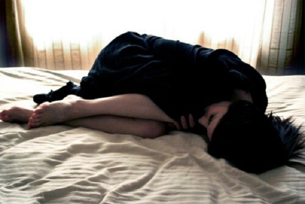 Chỉ 1 dòng 5 chữ trong tin nhắn chồng gửi người cũ làm tôi chết điếng nhận ra mình đã quá ngu muội-1