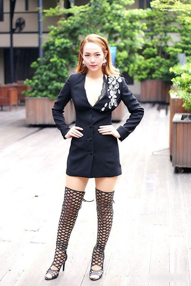 Minh Hằng: Từ án phạt quần xuyên thấu tới style gợi cảm đẳng cấp-10