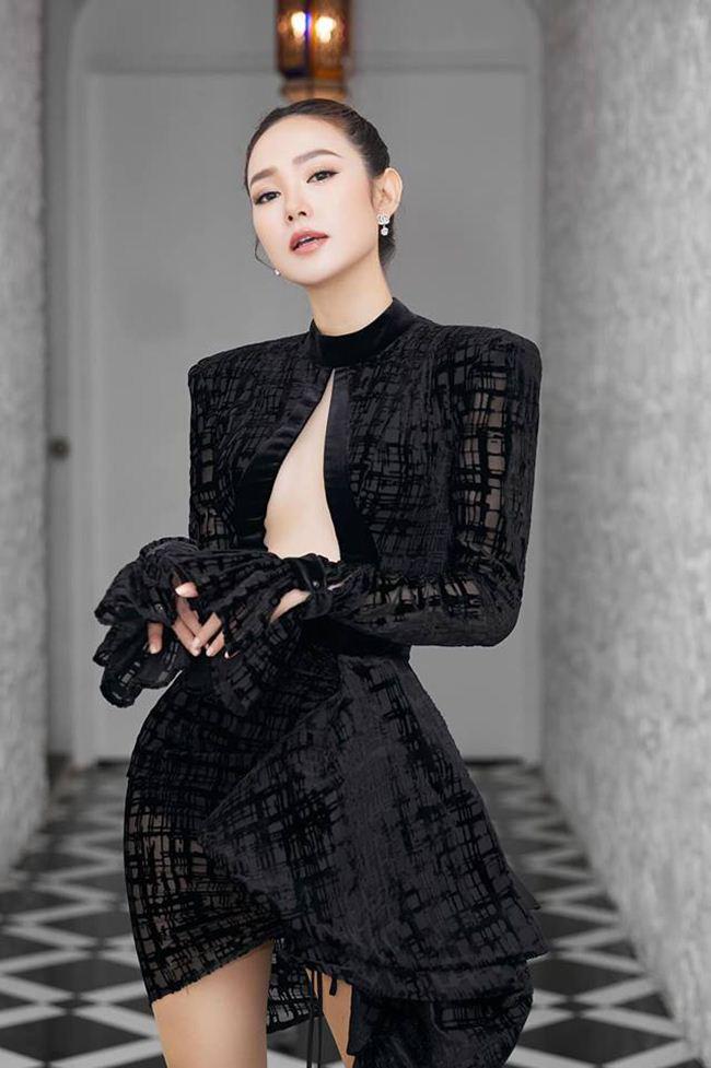 Minh Hằng: Từ án phạt quần xuyên thấu tới style gợi cảm đẳng cấp-14