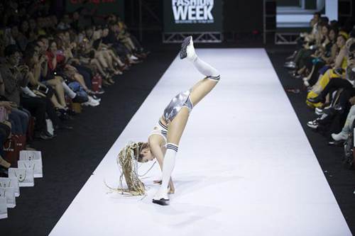 Minh Hằng: Từ án phạt quần xuyên thấu tới style gợi cảm đẳng cấp-3