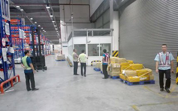 Phi vụ buôn lậu khủng: 2.500 smartphone từ Trung Quốc vào Việt Nam-5