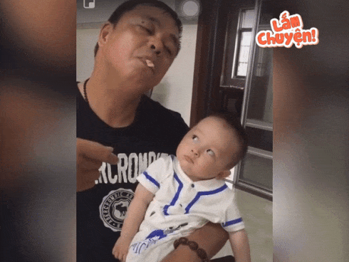 Cười xỉu với biểu cảm 'khó đỡ' của em bé 1 tuổi