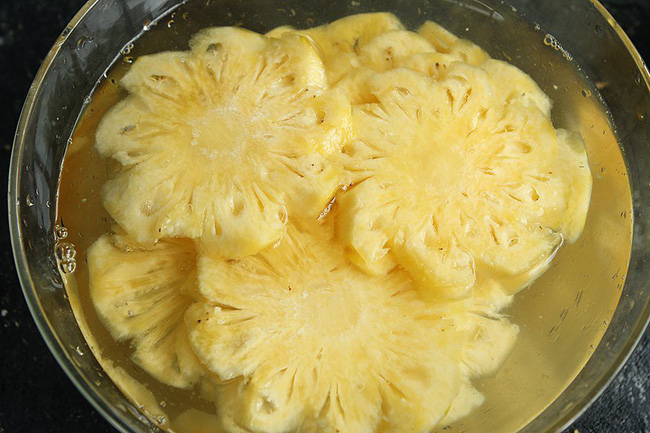 Mùa dứa năm nào tôi cũng làm dứa sấy để dành ăn dần, vừa ngon lại còn tốt đủ đường-2