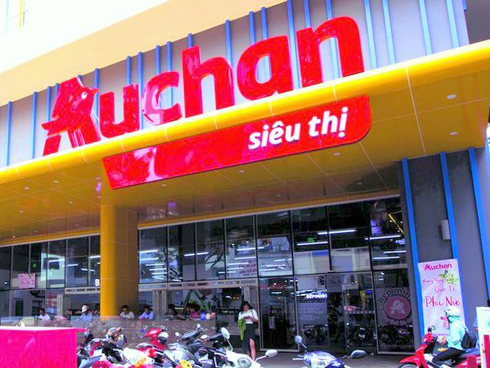 Vỡ trận bán tháo: Dân đổ xô tranh nhau vét sạch kệ siêu thị-12