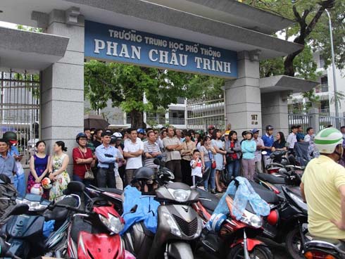 Căng thẳng đợi con thi vào lớp 10-11