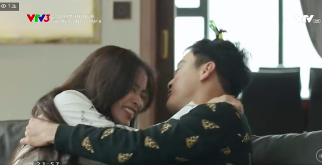 Mê cung tập 8: Hết bị chê bai mặt tròn nhợt nhạt, Hoàng Thùy Linh xinh đẹp trở lại và ôm ấp Hồng Đăng-9