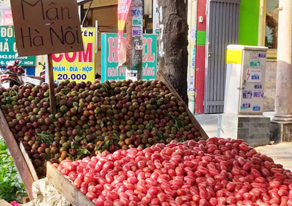 Đặc sản xanh xanh đỏ đỏ Mộc Châu về phố bán giá cao 200.000 đồng/kg-2