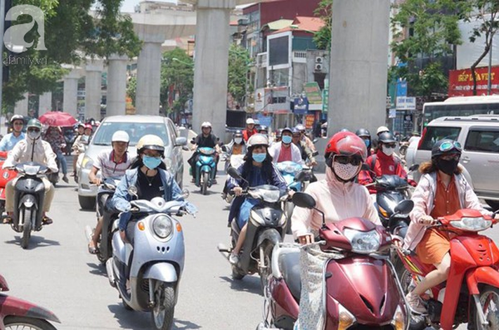 Cảnh báo: Từ giờ đến cuối tuần tia UV tại Hà Nội cao vọt có thể gây bỏng da, kem chống nắng nặng đô chính là sản phẩm quan trọng nhất lúc này-1