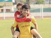 Rộ tin cầu thủ Văn Đức và top10 HHHV Ngọc Nữ "đường ai nấy đi": Lại là chia tay, sau những lần không hiểu nhau? Rộ tin cầu thủ Văn Đức và top10 HHHV Ngọc Nữ "đường ai nấy đi": Lại là chia tay, sau những lần không hiểu nhau?