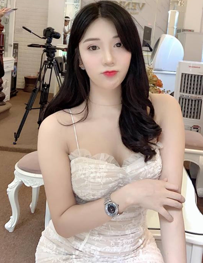 Mỹ nhân lộ ảnh nhạy cảm với Quang Lê giờ ra sao?-7