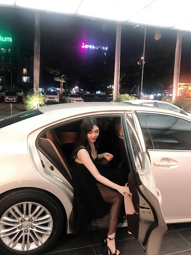 Mỹ nhân lộ ảnh nhạy cảm với Quang Lê giờ ra sao?-12