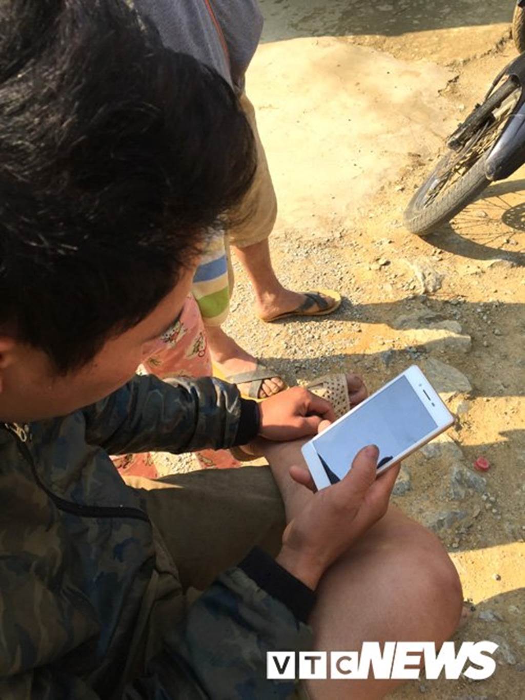 Lạ Tuyên Quang: Cả làng bỏ việc vào rừng đào củ đắt như vàng 9999-6