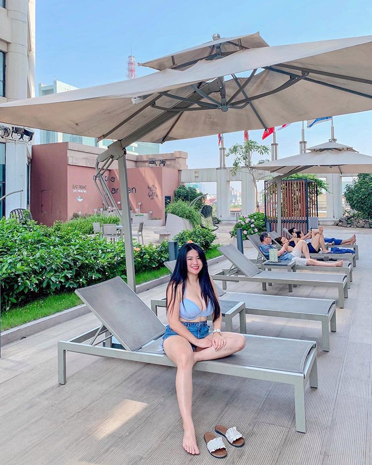 Em trai đi lạc, chị gái vòng 1 khủng chỉ nhờ 1 câu đã có người giúp, nhìn ảnh quá khứ của cô mới thật sự sốc-5