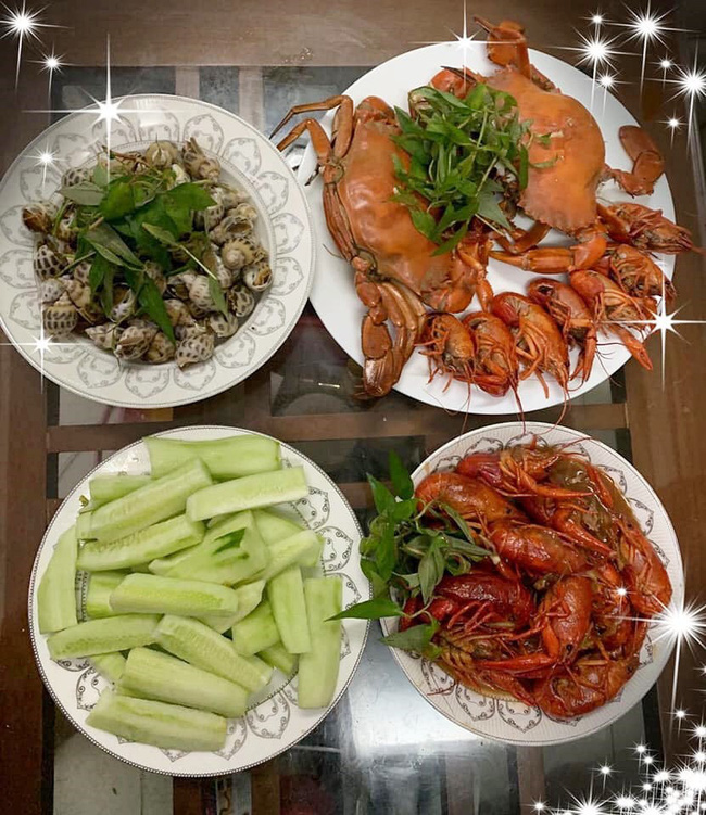 Tôm hùm đất giá nào cũng có bán tràn lan trên mạng, mặc cảnh báo có thể nguy hiểm, bà nội trợ vẫn mua ầm ầm-11