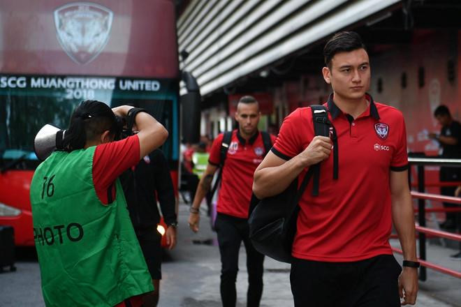 Nhà báo Thái chỉ ra sự thật về phong độ Văn Lâm-2