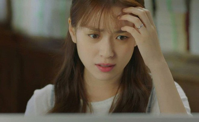 Dâu mới mặc váy về quê ăn giỗ bị họ hàng nhà chồng dị nghị và hành động cực kỳ đáng nể của mẹ chồng-1