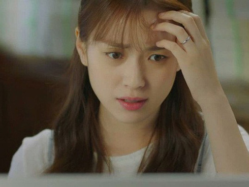 Thấy mẹ chồng chê bai đồ ăn thông gia biếu, cô con dâu gắt một lần mà tình thế hoàn toàn xoay chuyển-2