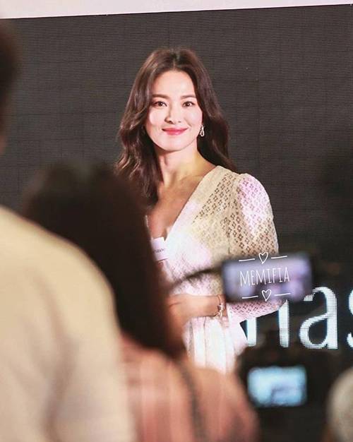 Hốt hoảng với diện mạo xuống dốc của Song Hye Kyo, trừ điểm này tất cả đều sai quá sai!-2