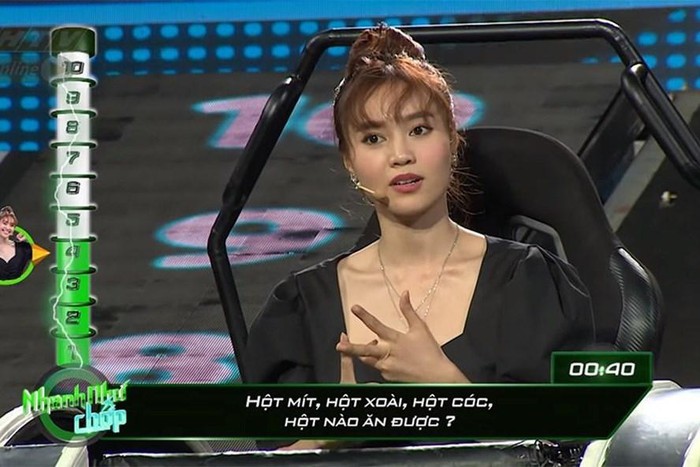 Trước khi nhập viện vì làm việc quá sức, Ninh Dương Lan Ngọc nhiều lần lộ dáng da bọc xương đến thê thảm-6