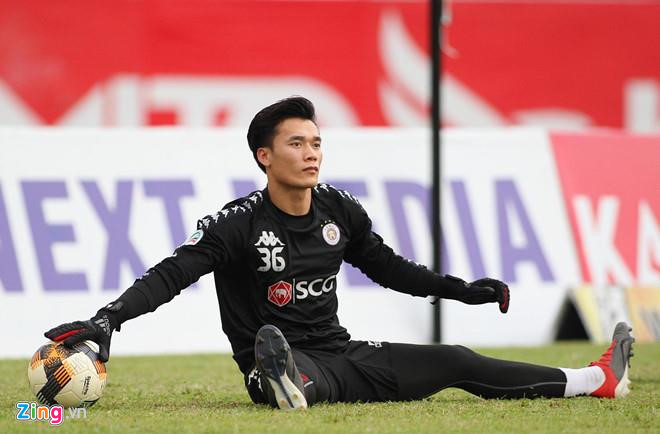 Ông Park nên bịt tai trước mọi lời chê bai Bùi Tiến Dũng-1