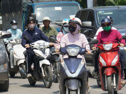 Hà Nội sẽ còn nắng nóng gay gắt với nền nhiệt trên 40 độ C kéo dài đến bao giờ?-2