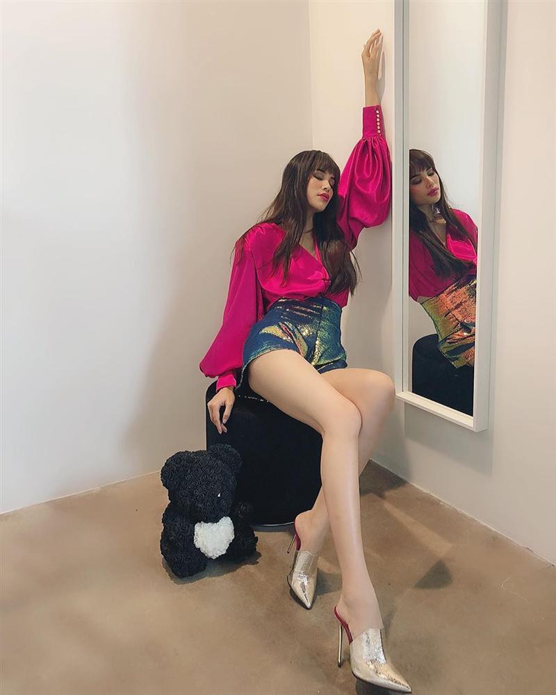 Kỳ Duyên khoe street style xuề xòa như bà đẻ giữa dàn mỹ nhân lên đồ nóng bỏng ngày hè-4