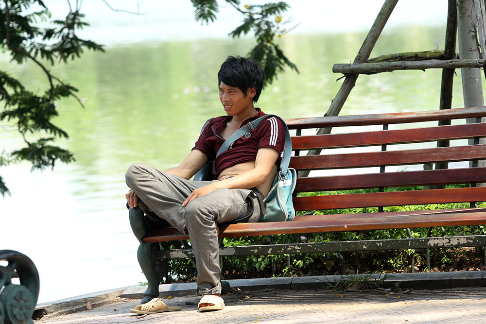 Hà Nội gần 60 độ nóng như đổ lửa, phố đi bộ vắng hơn ngày Tết-14