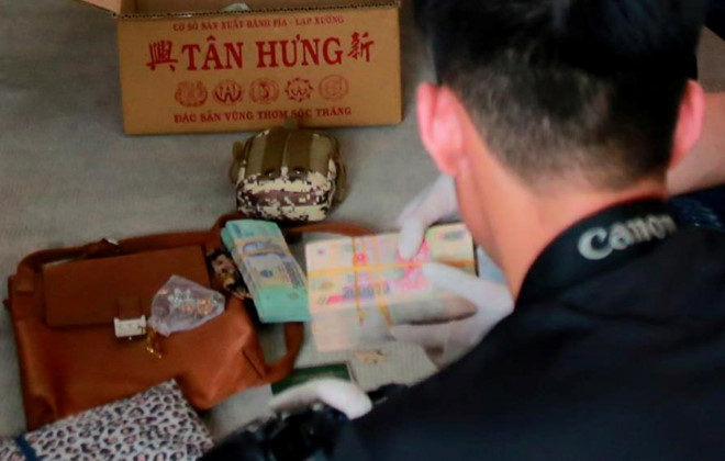 Nhiều tiền mặt trên ôtô chở 4 nữ nghi can vụ 2 thi thể trong bê tông-1