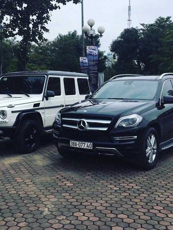 Dàn siêu xe của gia đình nữ đại gia mua Maybach S650 17 tỷ-7