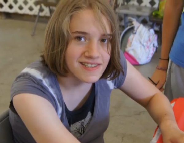 Bi kịch tuổi thơ đầy u tối của cô gái sau khung cửa sổ và những hậu quả đau đớn khiến em phải gánh lấy cả cuộc đời sau này-7