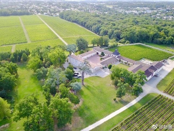 Những nhóc tì nhà sao đắt giá nhất Cbiz: Học trường quốc tế đắt đỏ, thậm chí có của hồi môn ngàn tỷ khi mới 1 tuổi-7