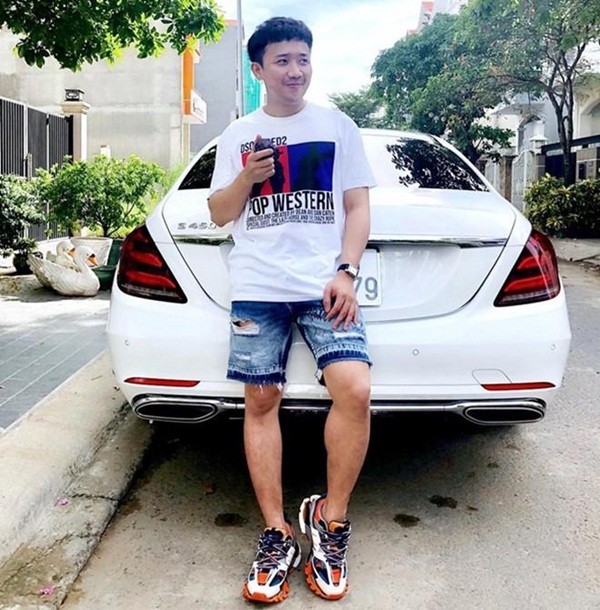 Có nhà lầu, xe hơi nhưng 4 MC đắt show nhất hiện nay lại sống trái ngược thế này-1