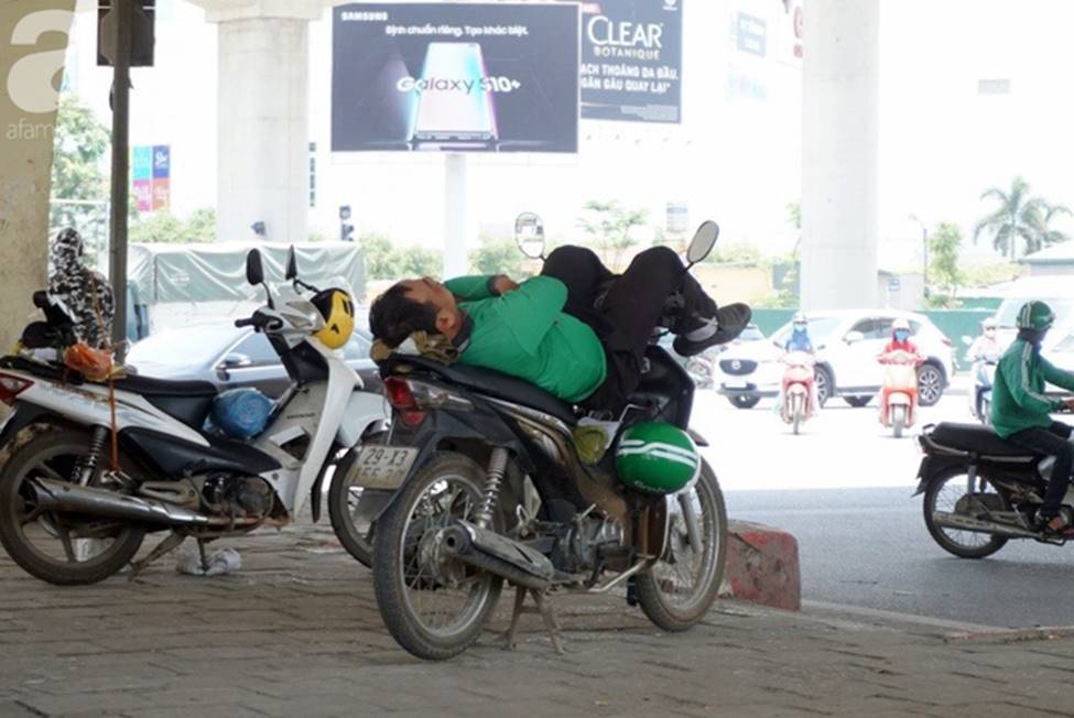 Hà Nội: Một cụ ông tử vong khi trú nắng, nghi bị sốc nhiệt do trời nóng gay gắt kéo dài-4