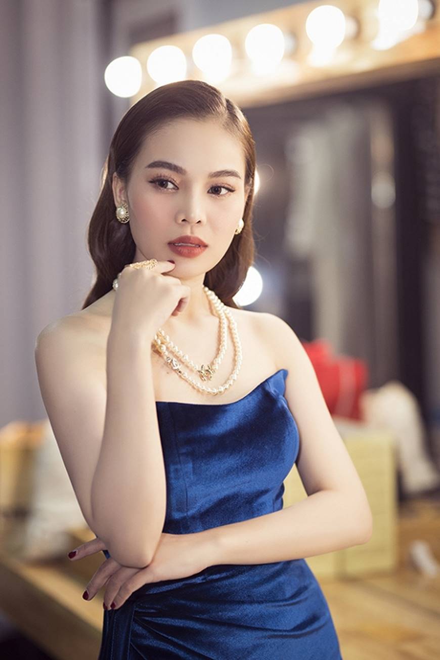 Giang Hồng Ngọc thừa nhận gầy hơn, chuộng phong cách thời trang gợi cảm sau khi sinh con-6