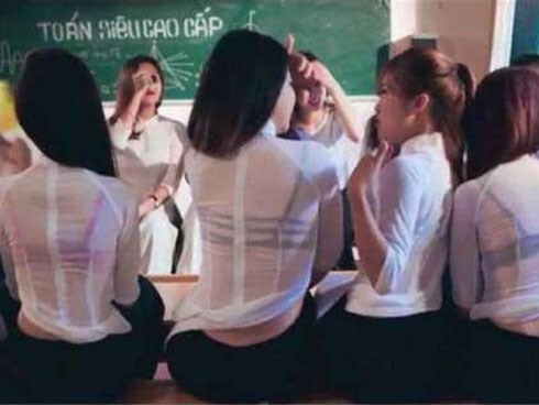 Diện áo dài mỏng manh lộ rõ nội y bên trong, nhóm nữ sinh gây phẫn nộ MXH
