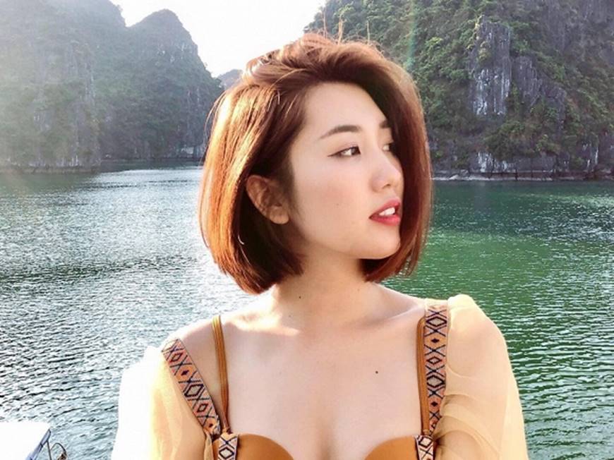 Mê mẩn trước loạt ảnh chụp góc ngiêng thần thánh của Thúy Ngân-1