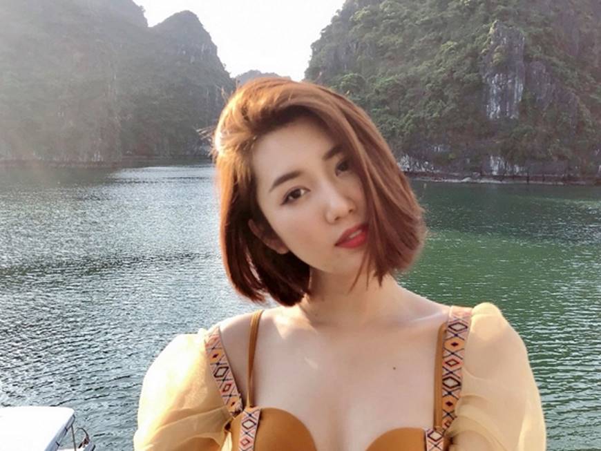 Mê mẩn trước loạt ảnh chụp góc ngiêng thần thánh của Thúy Ngân-2