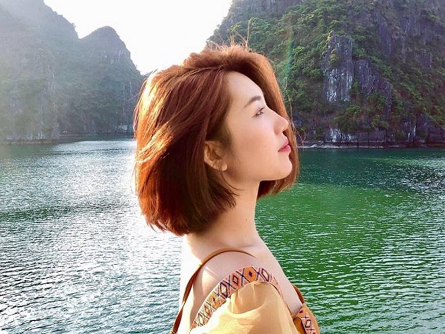 Mê mẩn trước loạt ảnh chụp góc ngiêng thần thánh của Thúy Ngân-5