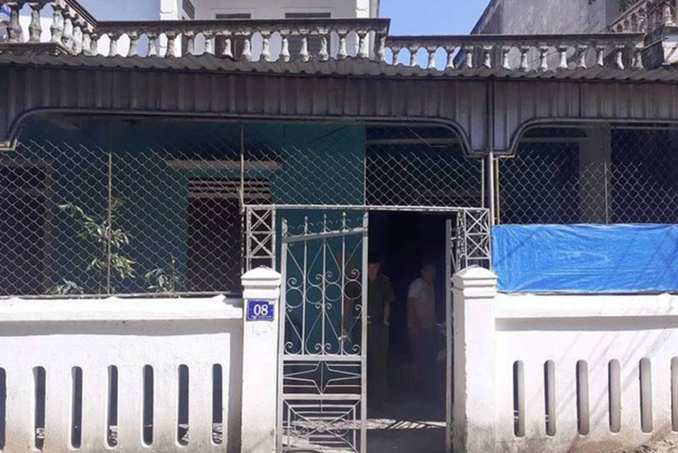 Nước mắt người mẹ có con gái bị chồng dùng dao cứa cổ-2