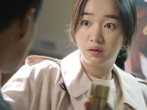 Lao tới khách sạn giữa đêm khuya, vợ không ngờ mình rơi vào cái bẫy chết người của chồng
